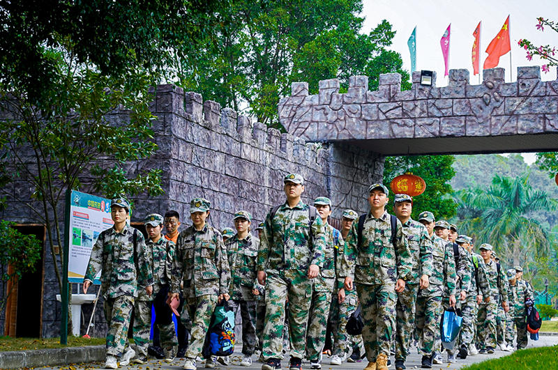  身心重塑之海倫堡《魔鬼訓(xùn)練營》主題拓展訓(xùn)練